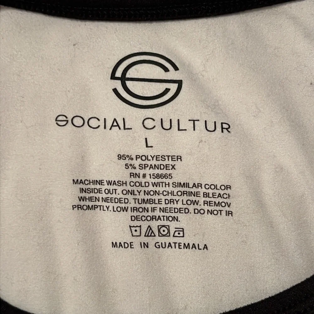 Mushrooms crop top. - Picture 3 of 4